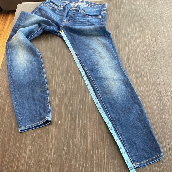 7 for all mankind ladies jeans in size 25 with fading and whiskering. - Picture 10 of 11
